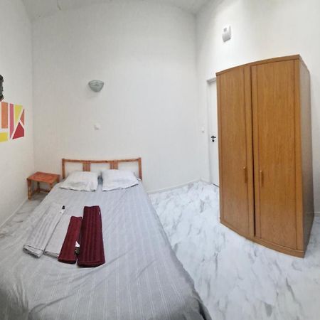 Bed And Breakfast Chez L'Habitant Marseille Luaran gambar