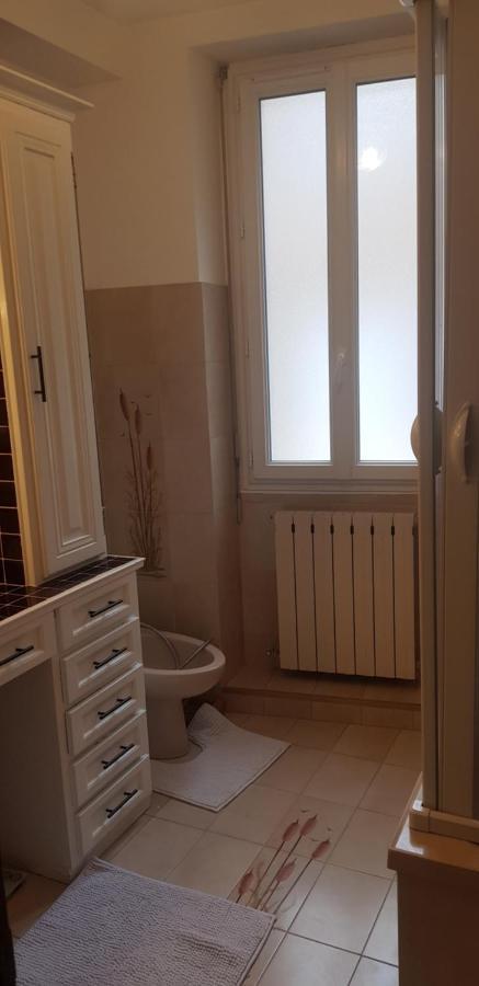 Bed And Breakfast Chez L'Habitant Marseille Luaran gambar