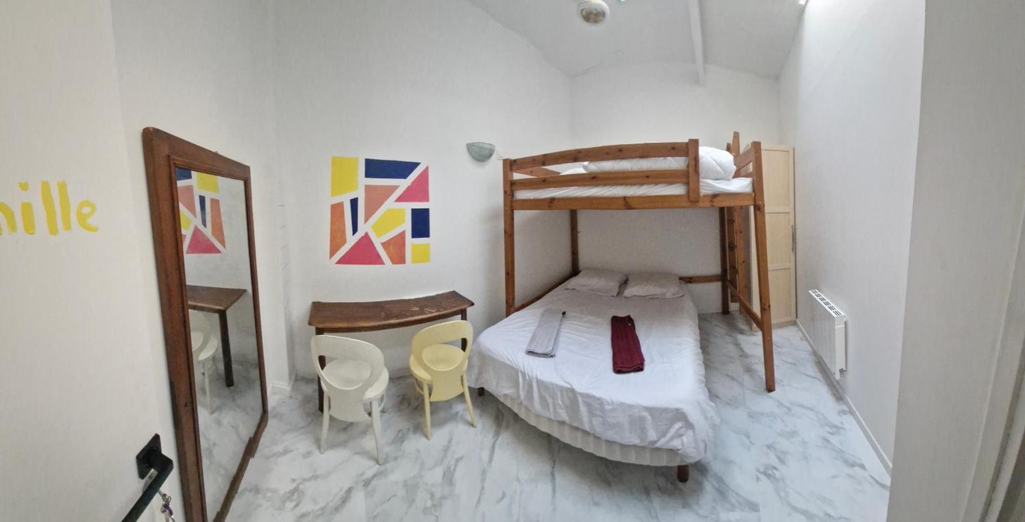 Bed And Breakfast Chez L'Habitant Marseille Luaran gambar