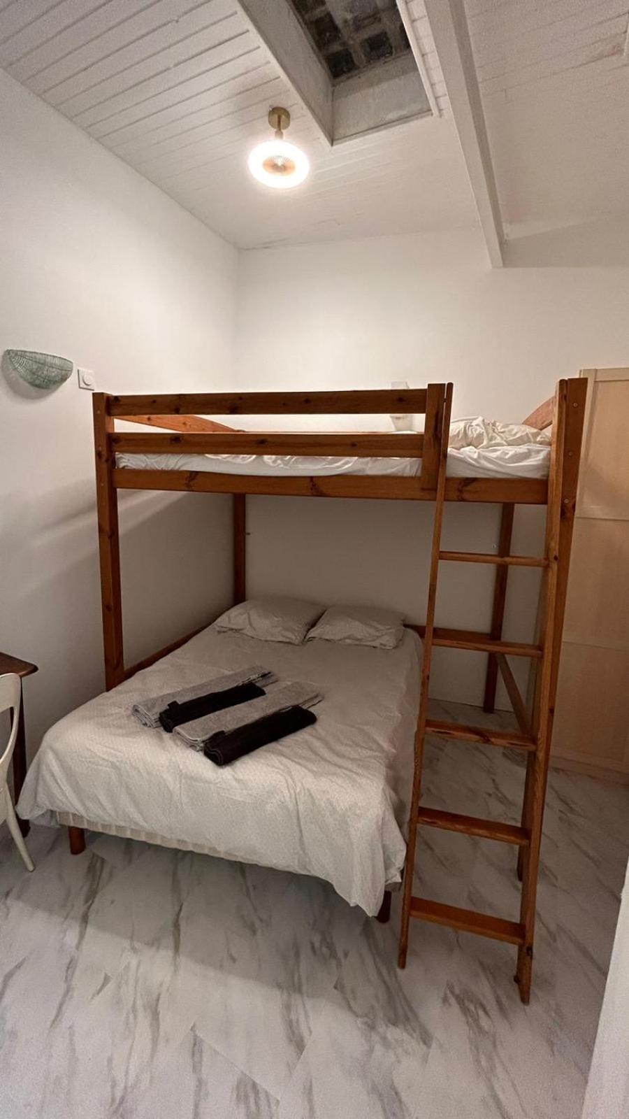 Bed And Breakfast Chez L'Habitant Marseille Luaran gambar